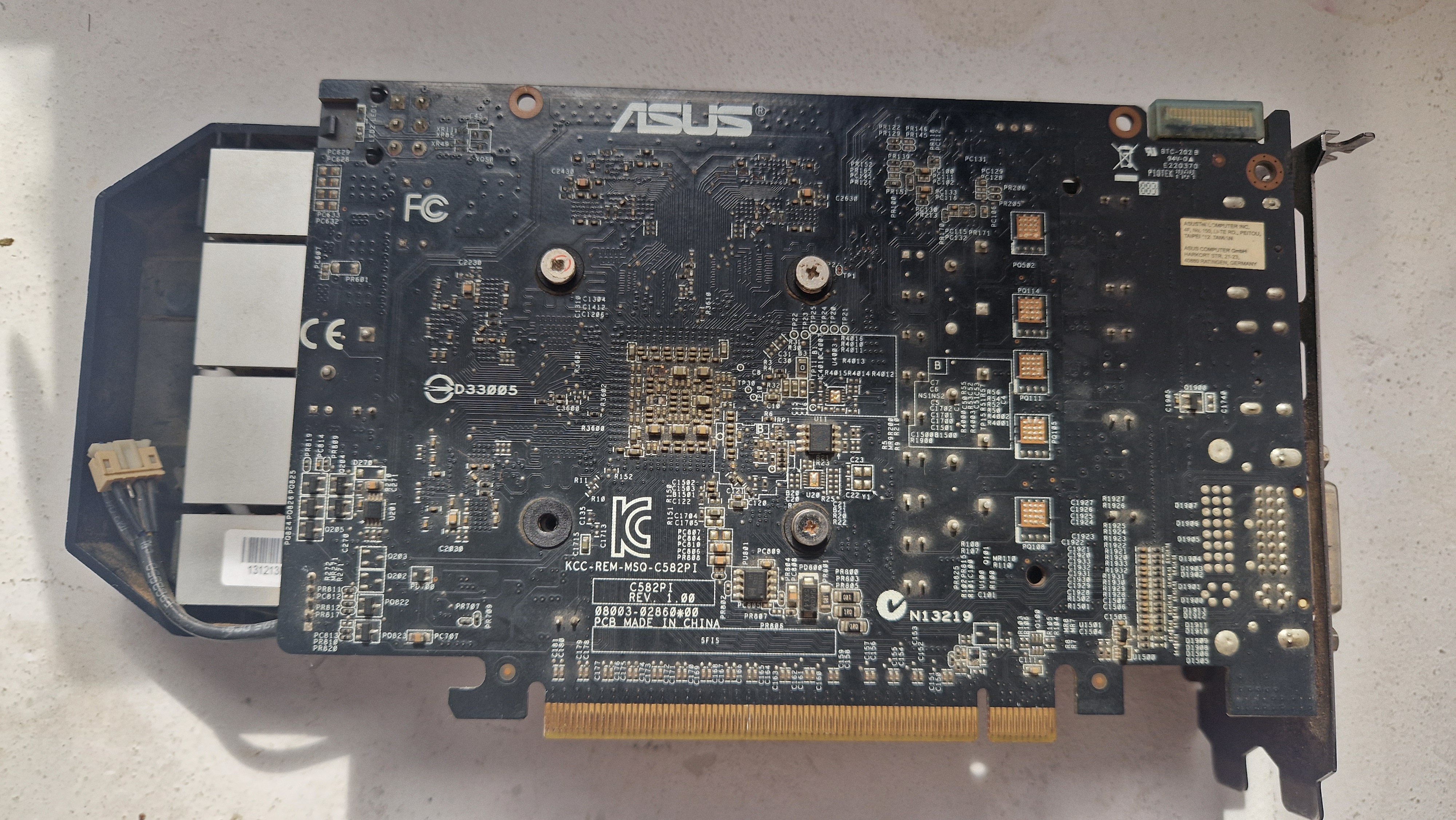 Placa video r7 260x defecta